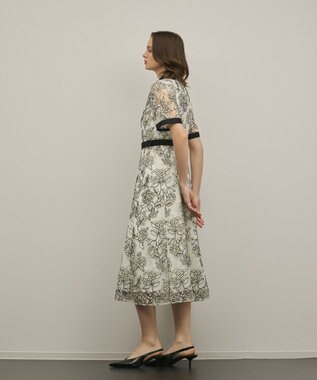 GRACE CONTINENTAL フラワーコード刺繍ワンピース キナリ