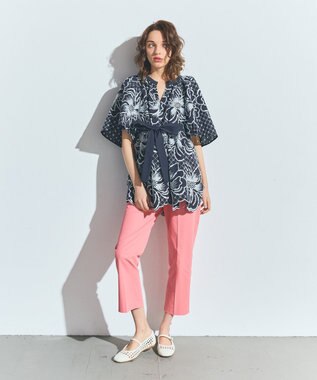 GRACE CONTINENTAL ボタニカルカットワークトップ ネイビー