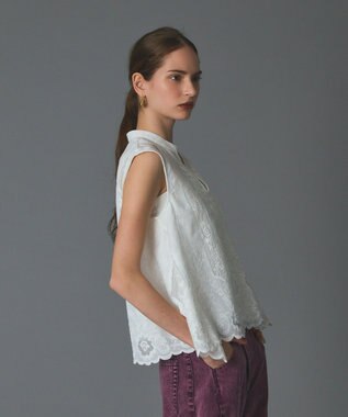 GRACE CONTINENTAL 刺繍スキッパートップ ホワイト