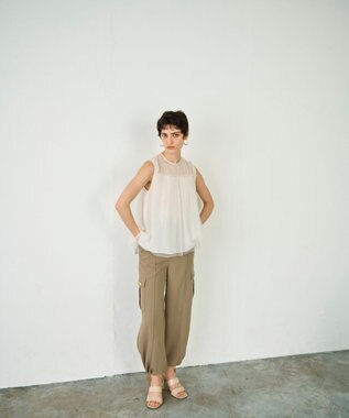 GRACE CONTINENTAL チュールノースリーブ トップ キナリ