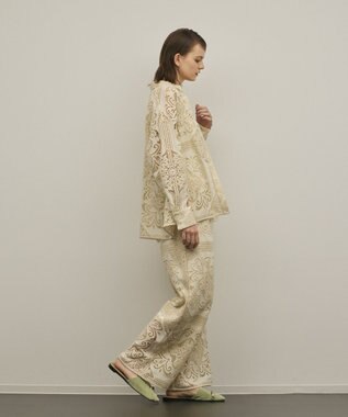 GRACE CONTINENTAL パネル刺繍パンツ キナリ