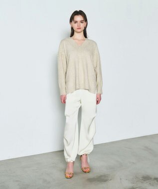 GRACE CONTINENTAL ラメVネックニットトップ ゴールド