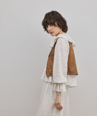 GRACE CONTINENTAL フェイクスウェードジレ キャメル