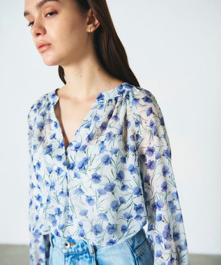 GRACE CONTINENTAL スモールフラワーケープトップ キナリ