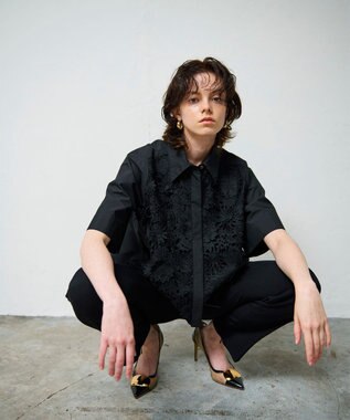 GRACE CONTINENTAL ケミカルフラワードレスシャツ ブラック