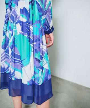 GRACE CONTINENTAL アールデコリゾートプリントワンピース ブルー