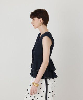 GRACE CONTINENTAL シャンブレーフリルベスト ネイビー