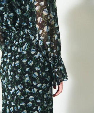 GRACE CONTINENTAL スモールフラワーケープトップ ブラック