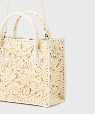 GRACE CONTINENTAL Square Cutbag エクリュ