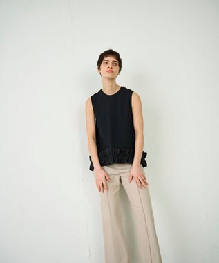 GRACE CONTINENTAL ヘムフリルカットトップ ブラック