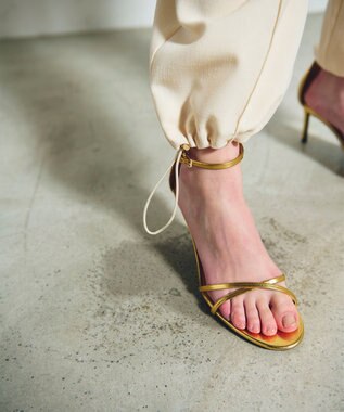 GRACE CONTINENTAL ストレッチスラブタックパンツ キナリ