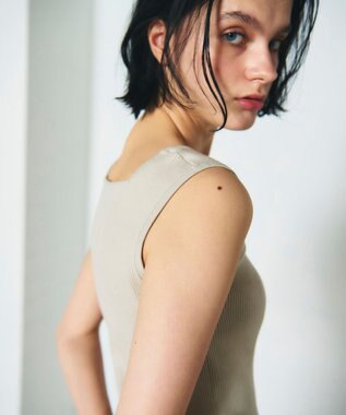 GRACE CONTINENTAL スクエアリブニットトップ グレー