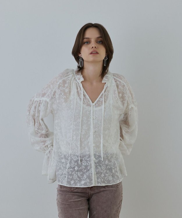 GRACE CONTINENTAL ヨウリュウembカフタンブラウス ホワイト