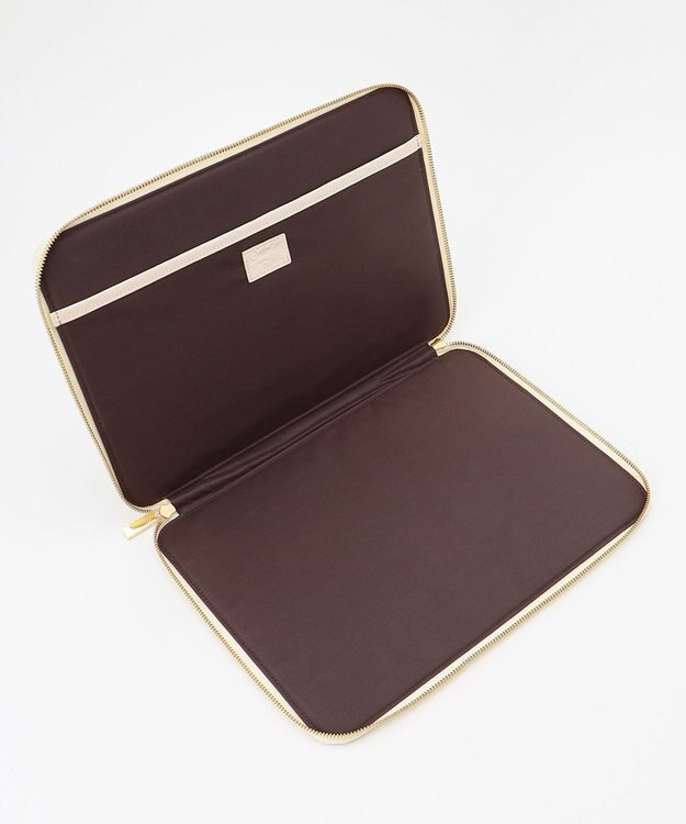 GRACE CONTINENTAL Carving PC case パールホワイト