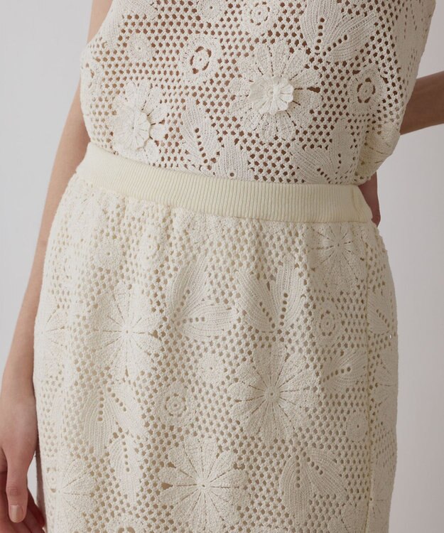 GRACE CONTINENTAL クロシュ刺繍スカート ホワイト