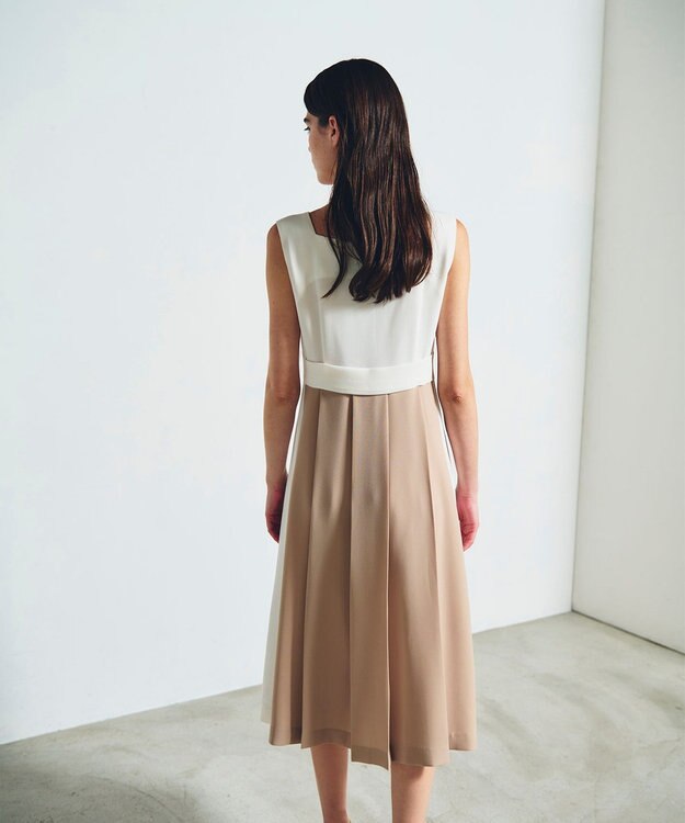 GRACE CONTINENTAL ラインバイカラードレス ベージュ