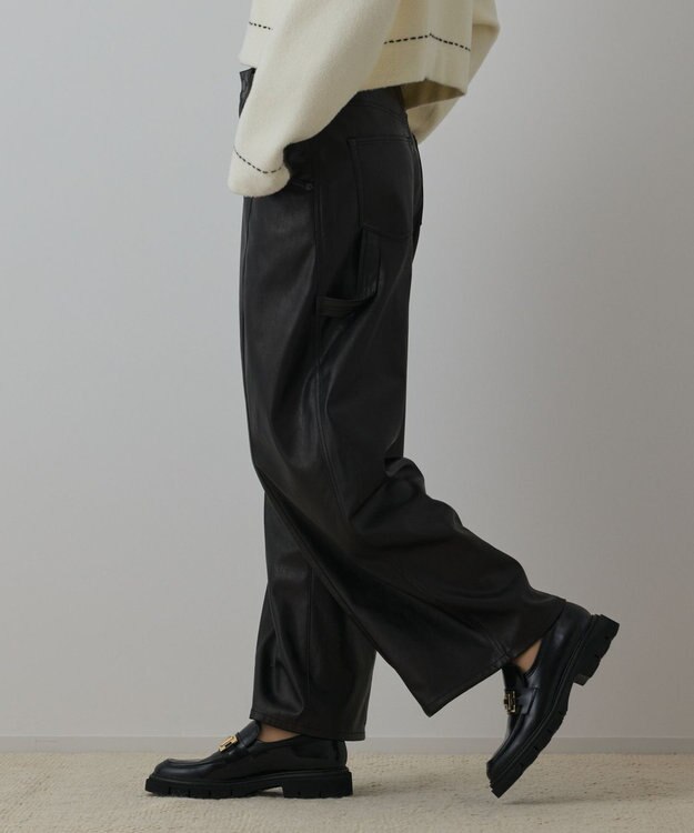 GRACE CONTINENTAL カーブフェイクレザーパンツ ブラック