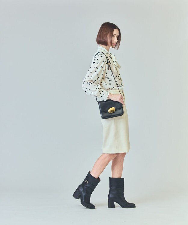 GRACE CONTINENTAL 【ドラマ着用】エトワールボウブラウス キナリ