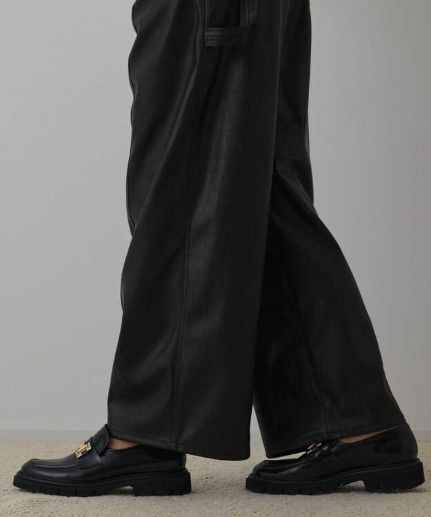 GRACE CONTINENTAL カーブフェイクレザーパンツ ブラック