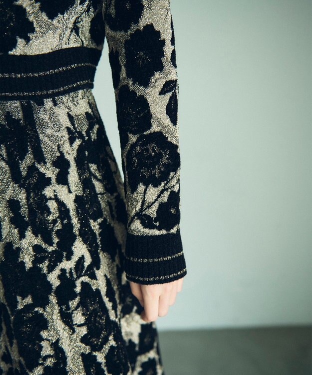 GRACE CONTINENTAL フローラルラメニットトップ ブラック