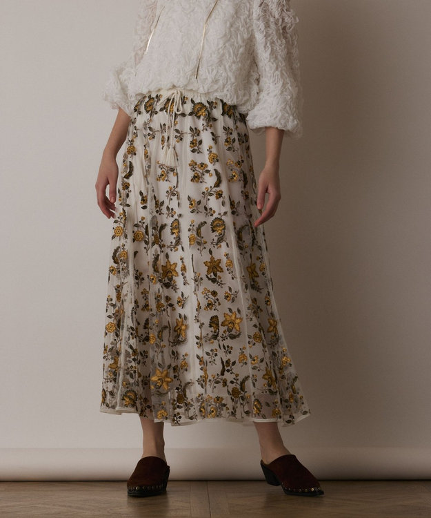 GRACE CONTINENTAL サラサ刺繍チュールスカート ホワイト