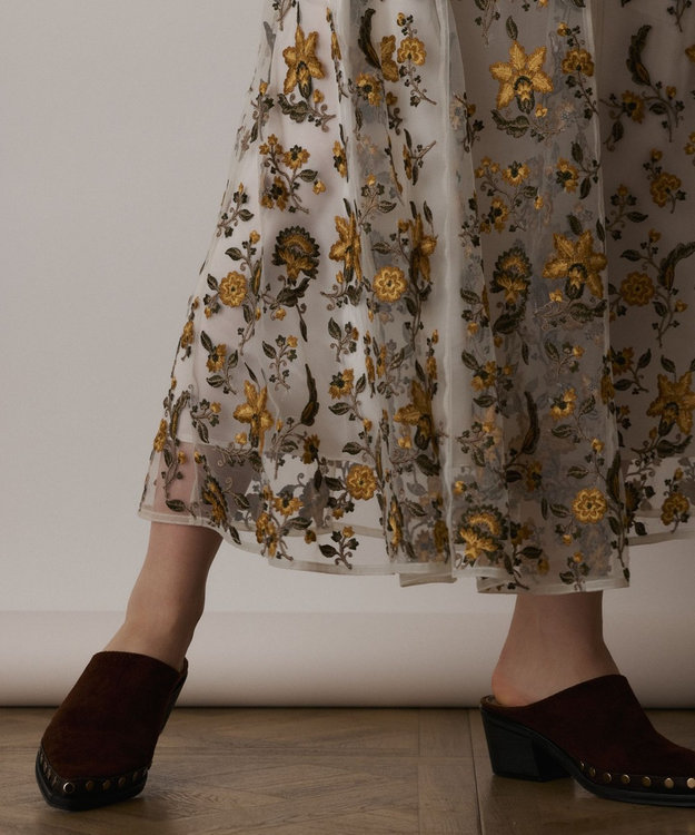 GRACE CONTINENTAL サラサ刺繍チュールスカート ホワイト