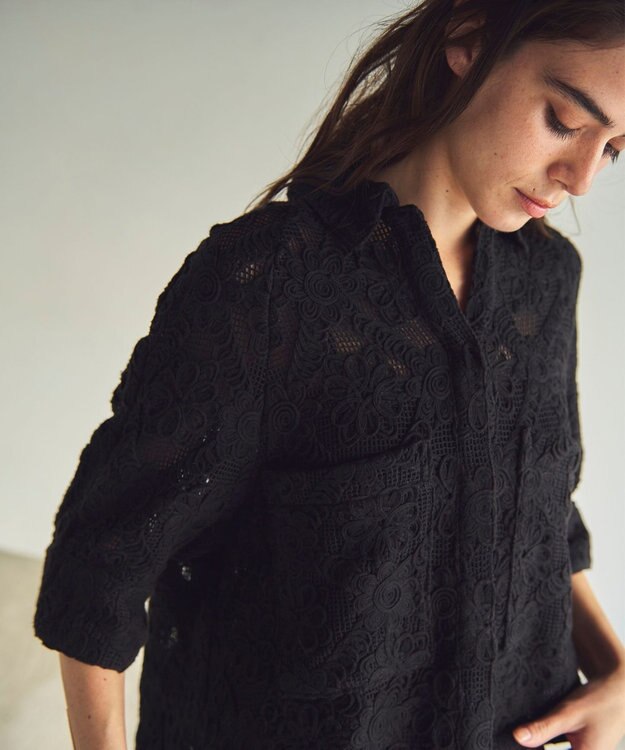 GRACE CONTINENTAL バックタックレースシャツ ブラック