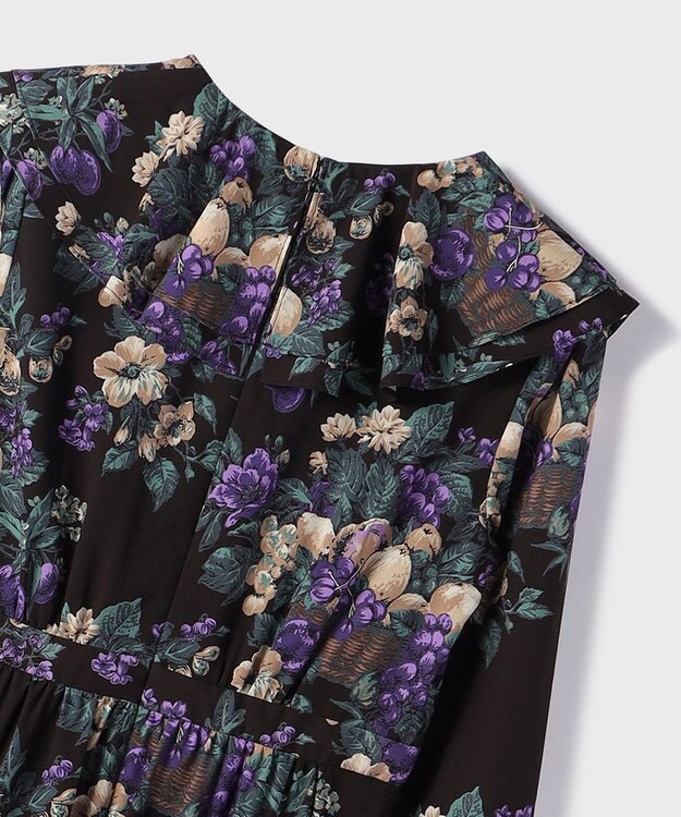 GRACE CONTINENTAL ボタニカルベリープリントワンピース ブラック