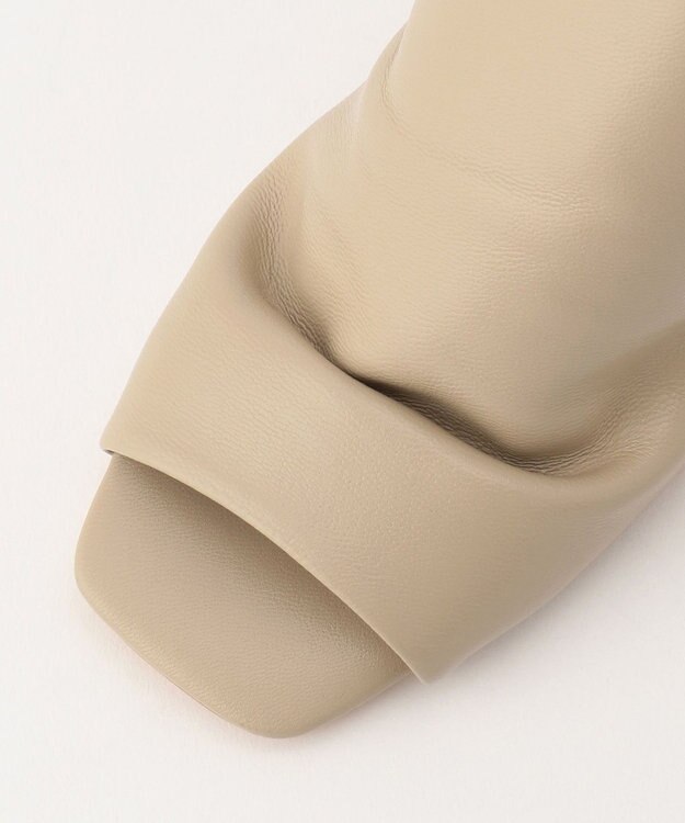 GRACE CONTINENTAL レザースタックヒールサンダル ベージュ