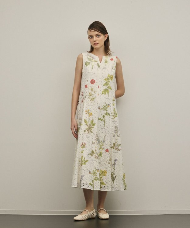 GRACE CONTINENTAL カットワークプリントワンピース ホワイト