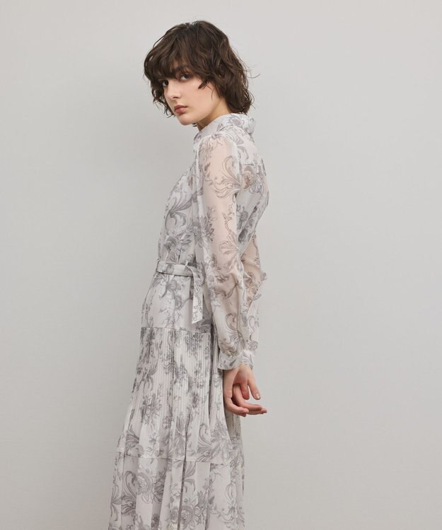 GRACE CONTINENTAL 【オンラインストア・梅田阪急店限定】フラワープリントプリーツワンピース グレー