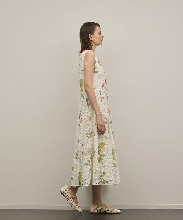 GRACE CONTINENTAL カットワークプリントワンピース ホワイト