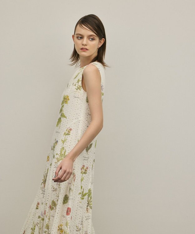 GRACE CONTINENTAL カットワークプリントワンピース ホワイト