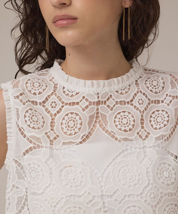 GRACE CONTINENTAL サークルレースノースリーブトップ ホワイト