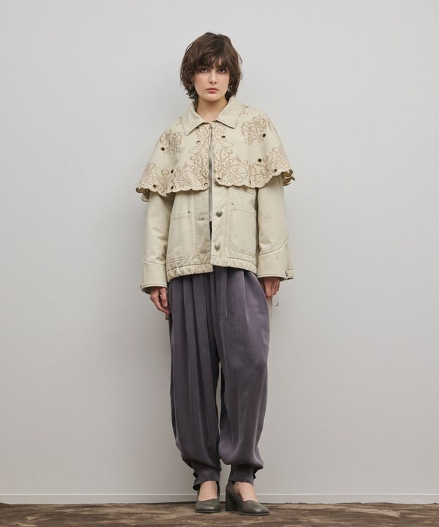 GRACE CONTINENTAL ケープ付カバーオールジャケット ベージュ