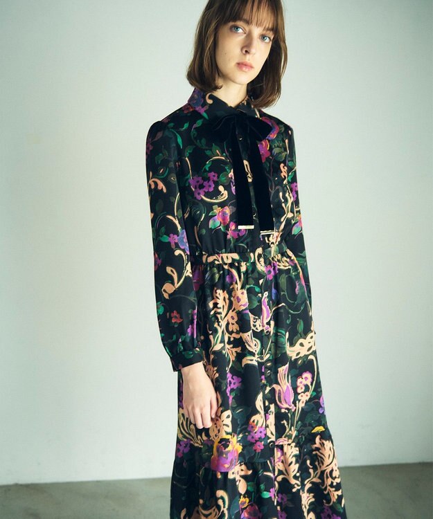 GRACE CONTINENTAL ローズオーナメントプリントワンピース ブラック