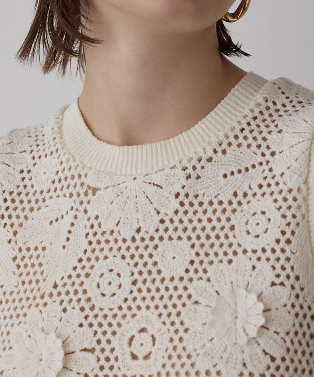 GRACE CONTINENTAL クロシュ刺繍トップ ホワイト