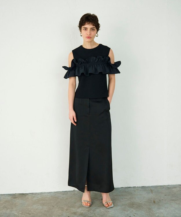 GRACE CONTINENTAL フリルリブカットトップ ブラック