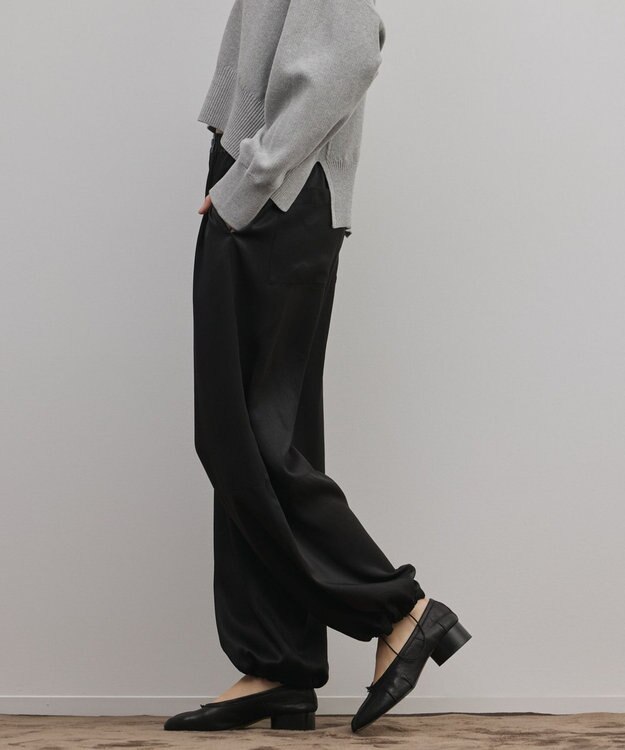 GRACE CONTINENTAL マットサテンバレルパンツ ブラック