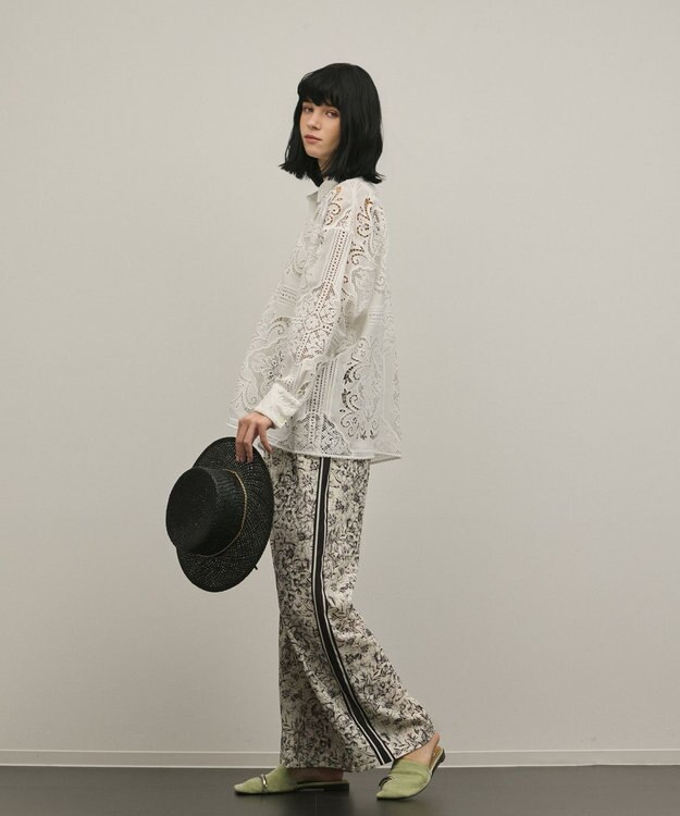 GRACE CONTINENTAL パネル刺繍シャツ ホワイト