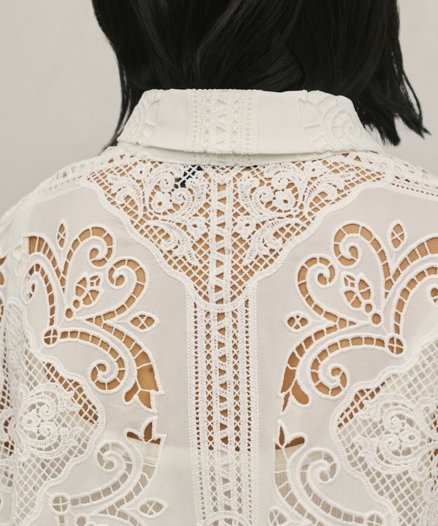 GRACE CONTINENTAL パネル刺繍シャツ ホワイト