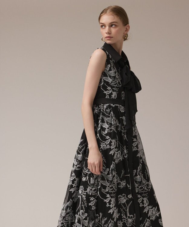 GRACE CONTINENTAL フラワー刺繍ボウタイドレス ブラック