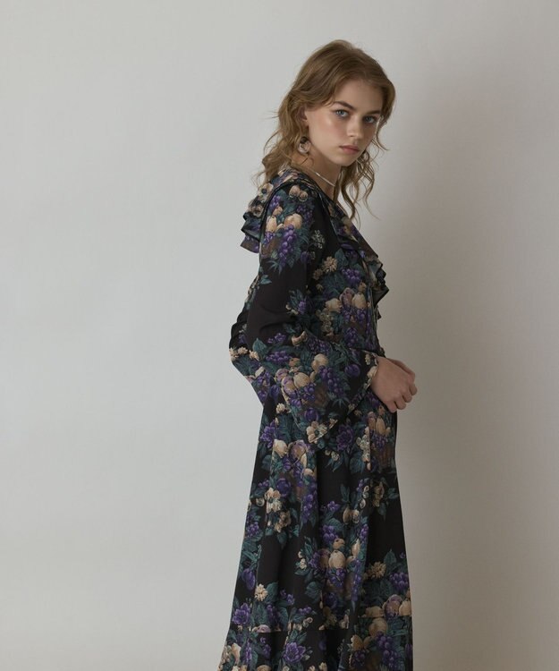 GRACE CONTINENTAL ボタニカルベリープリントワンピース ブラック