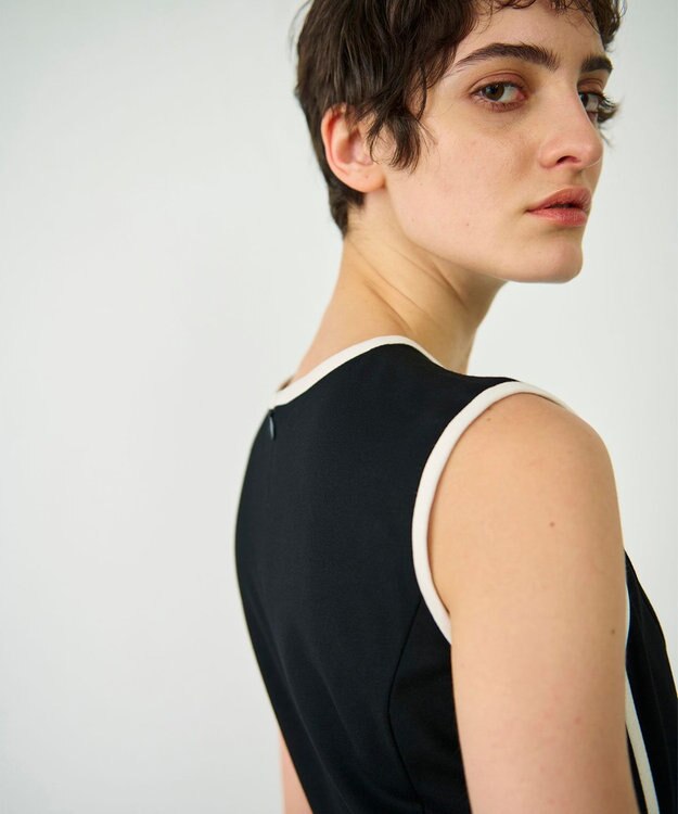 GRACE CONTINENTAL 配色ポンチフレアワンピース ブラック