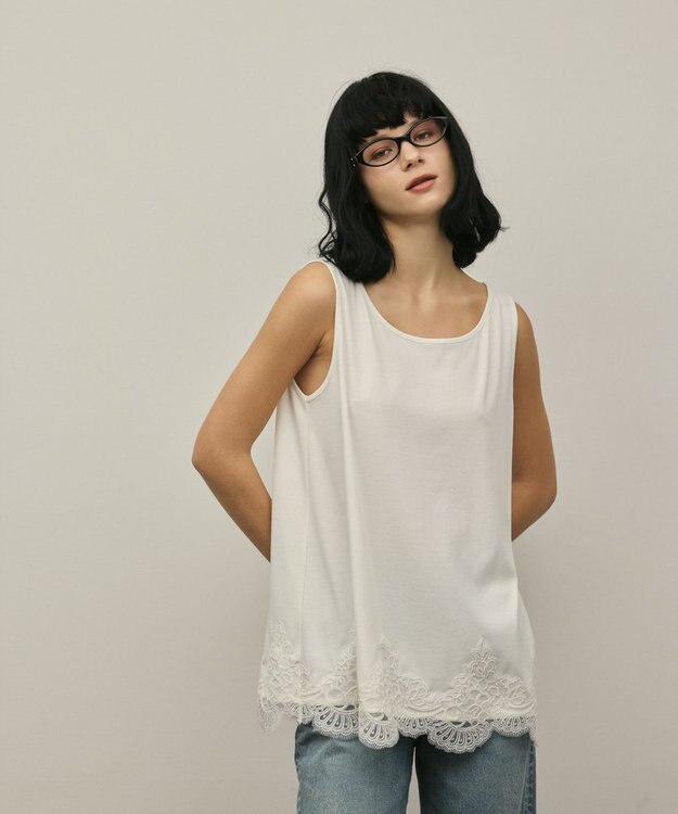 GRACE CONTINENTAL ヘムレースカットトップ ホワイト