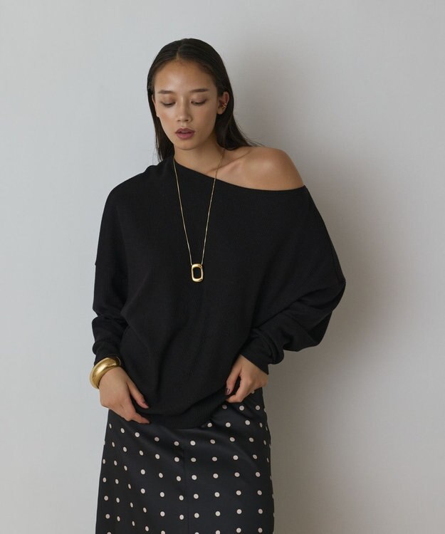 GRACE CONTINENTAL アシメテレコカットトップ ブラック