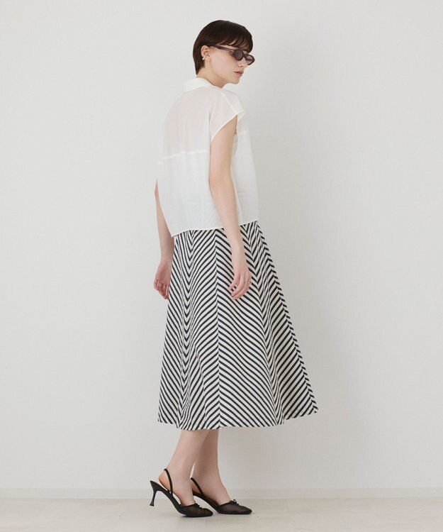 GRACE CONTINENTAL シアードルマントップ ホワイト