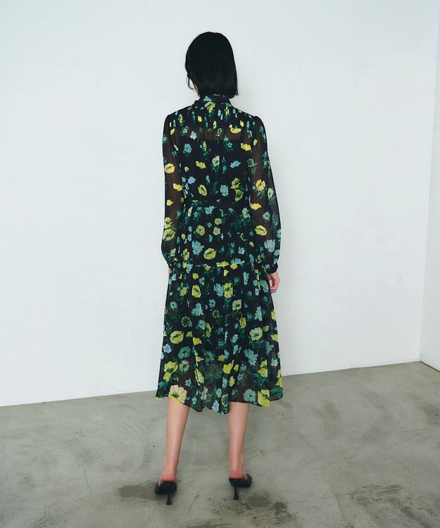 GRACE CONTINENTAL グラデフラワープリントワンピース ブラック