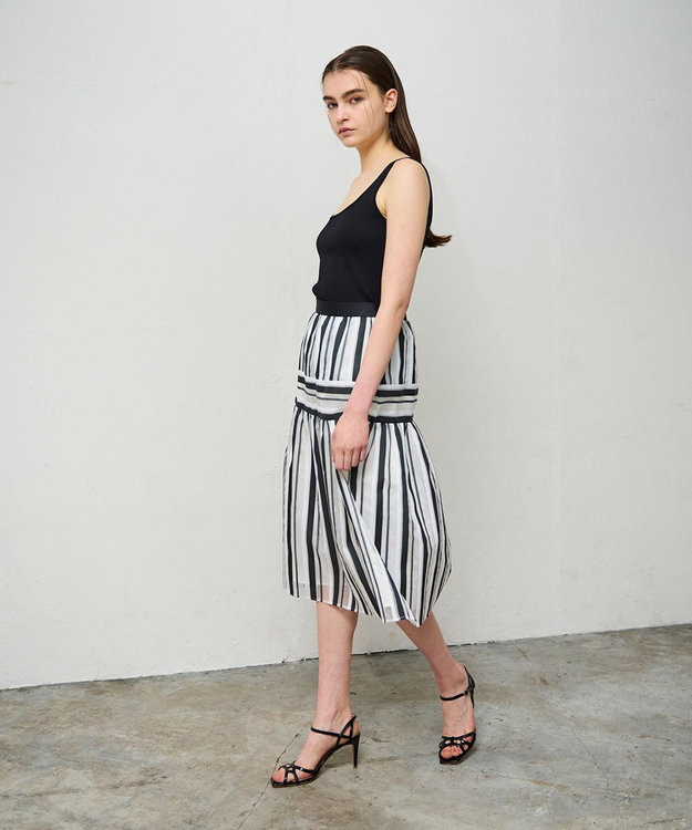 GRACE CONTINENTAL マルチシアーストライプスカート ブラック