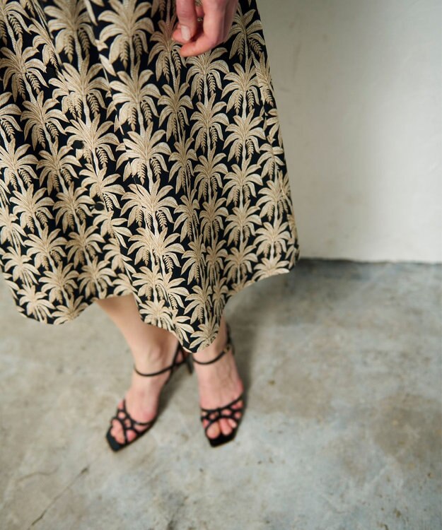 GRACE CONTINENTAL パームモチーフシャツワンピース ブラック